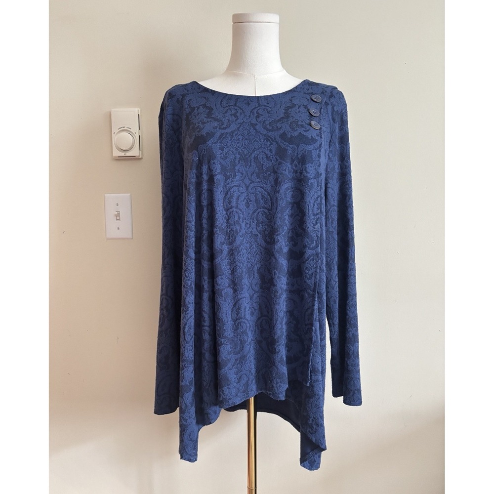 Habitat Clothes to Live In Womens Large Stretchy Knit Top Blue Button Accent